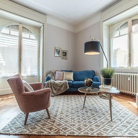 ミラノJoivy Sophisticated 3-Bed Flat With Deskアパートメント エクステリア 写真