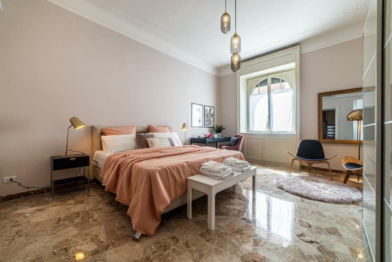 ミラノJoivy Sophisticated 3-Bed Flat With Deskアパートメント エクステリア 写真