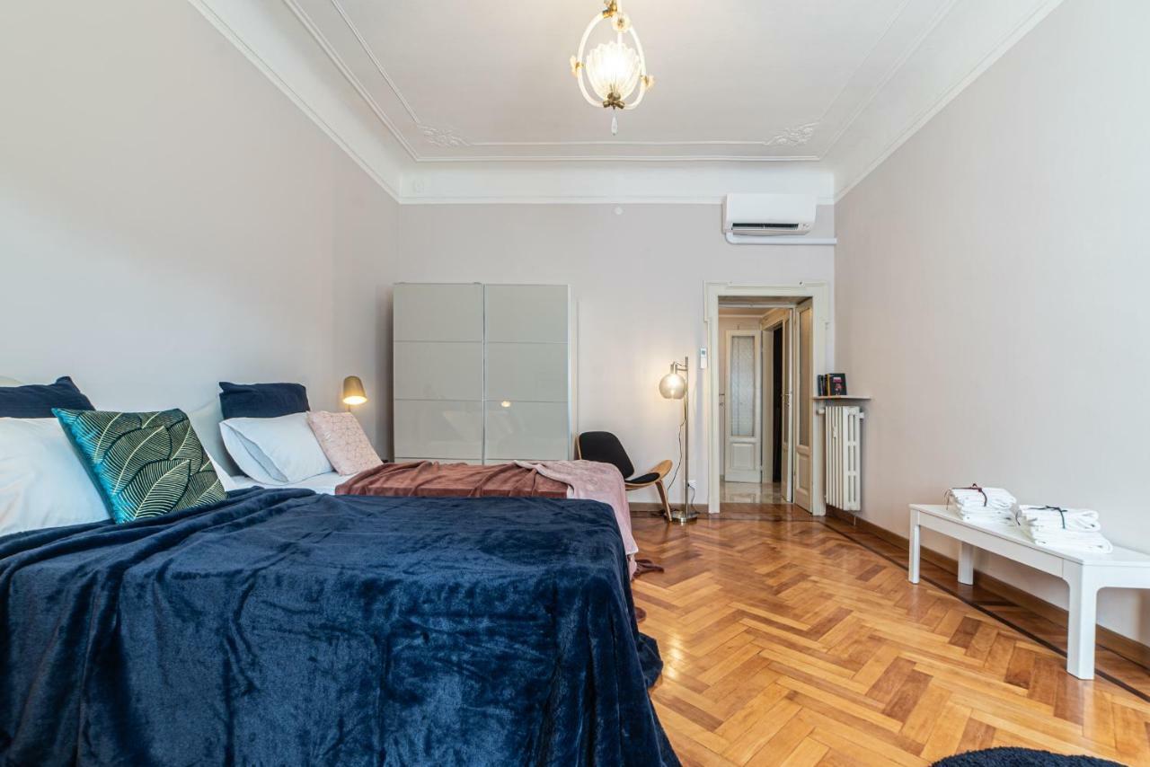 ミラノJoivy Sophisticated 3-Bed Flat With Deskアパートメント エクステリア 写真